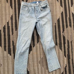Light Washed Jeans with Pearls
